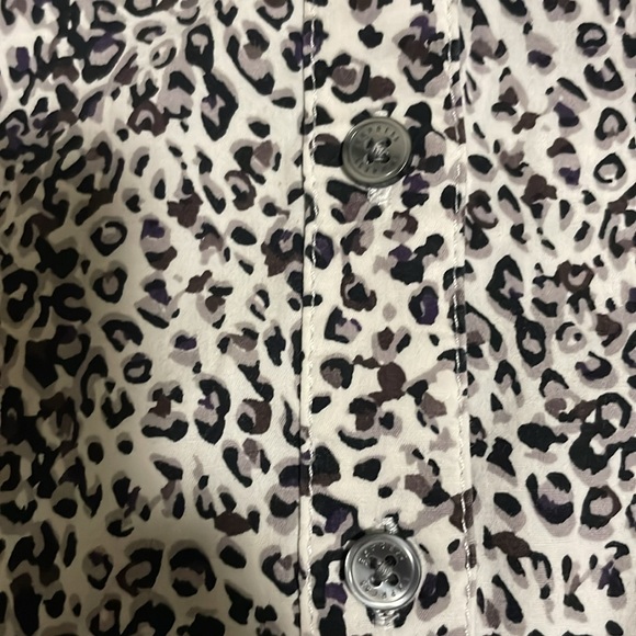 Express, animal print short sleeve button up blouse - Picture 5 of 5